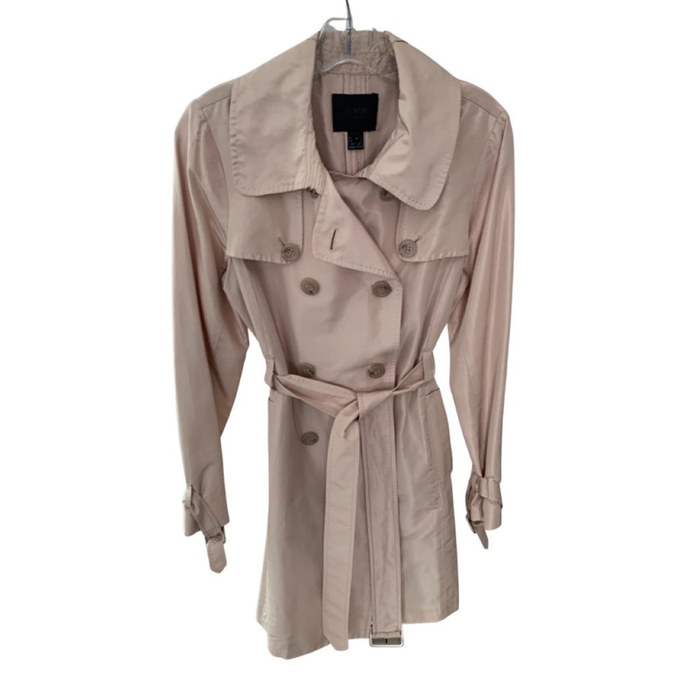 SALE!! J. CREW WOMEN'S CHAMPAGNE COLOR TRENCH COAT. CLASSIC AND ELEGANT!!